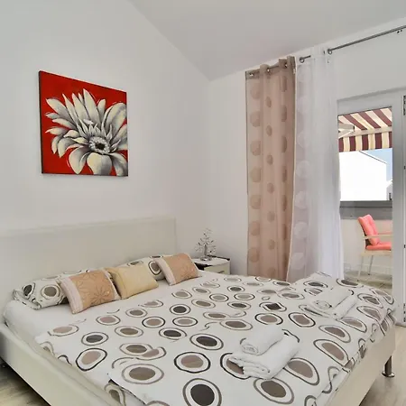 Apartments&rooms Anika Nocleg ze śniadaniem Zadar