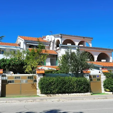 Apartments&rooms Anika Nocleg ze śniadaniem 3*