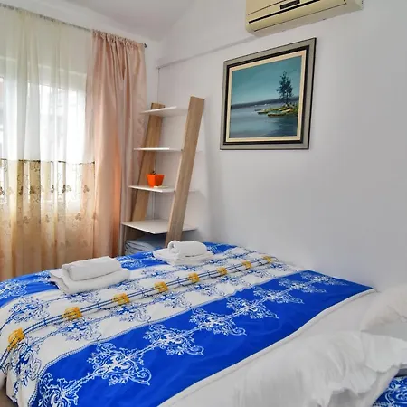 Bed & Breakfast And Anika 3*