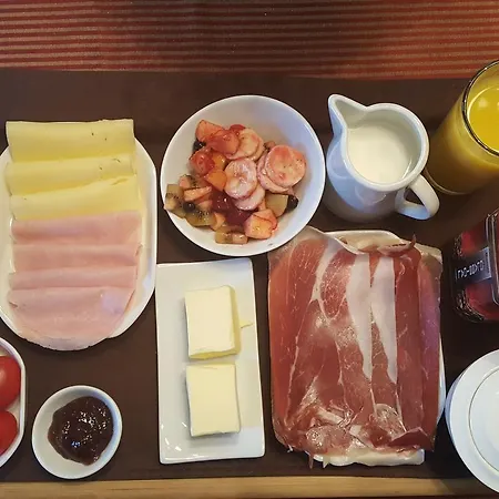 Bed & Breakfast And Anika 3*